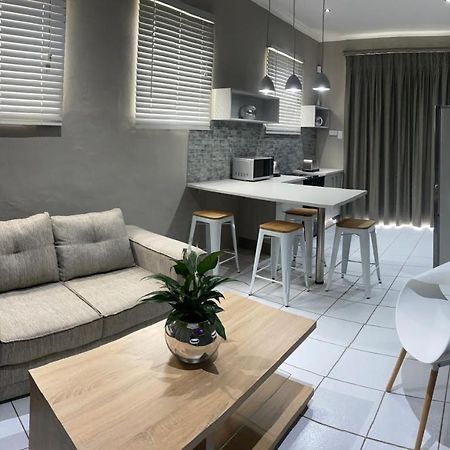 Adventure Apartment - Colchester - 5Km From Elephant Park Екстериор снимка